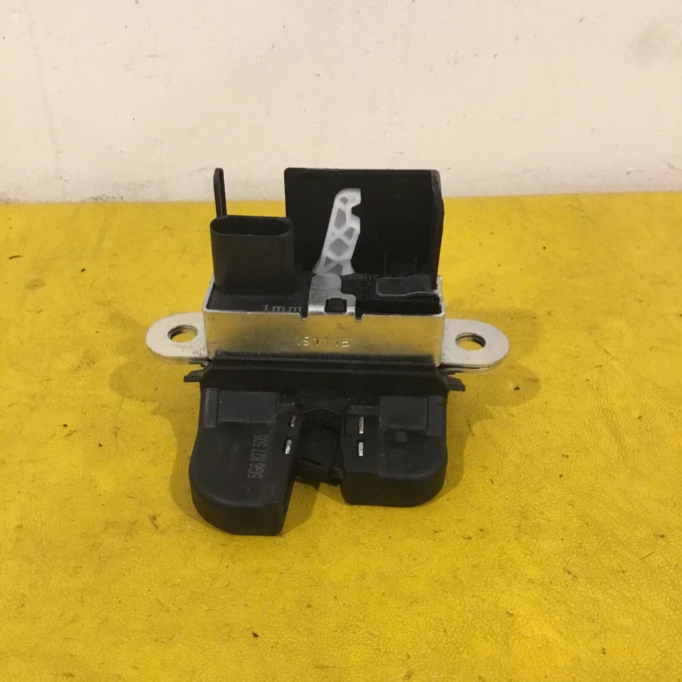 Volkswagen VW Golf GTI 2015-2021 escarabajo maletero trasero bloqueo pestillo motor 5G6827505 OE Foto 3 de 4