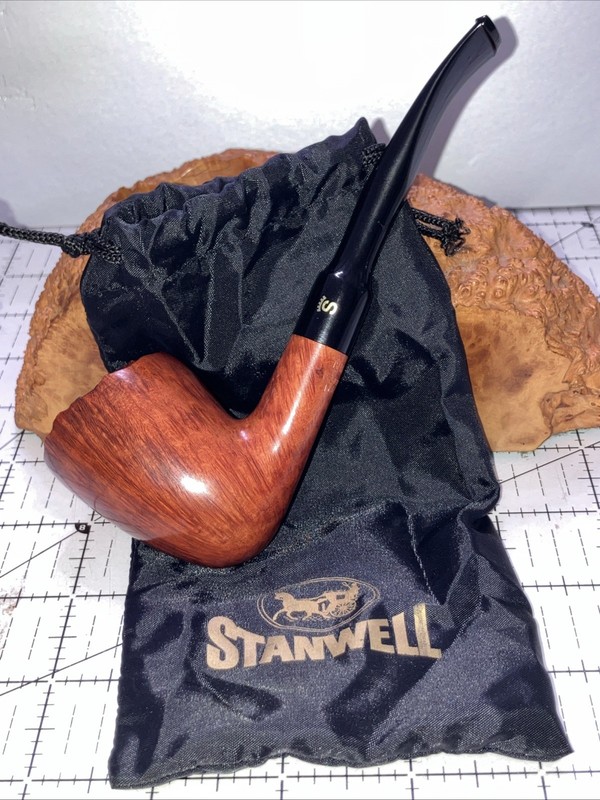 UNSMOKED Stanwell COLONIAL Shape 62 Hand Made Estate Pipe Denmark No Reserve
