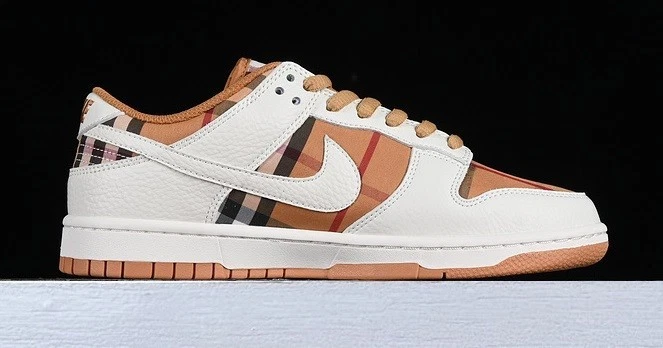 NIKE SB DUNK LOW SUPREME BIANCO MARRONE QUADRETTI TAGLIA 41 42 43 RESO GRATIS - Immagine 2 di 4