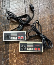 2 OEM Nintendo Entertainment System Video Game Controller NES 004 Japan Retro