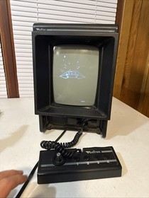GCE Vectrex Arcade System Console 1982 - POWERS ON - SOLD AS IS / LOOK/READ!
