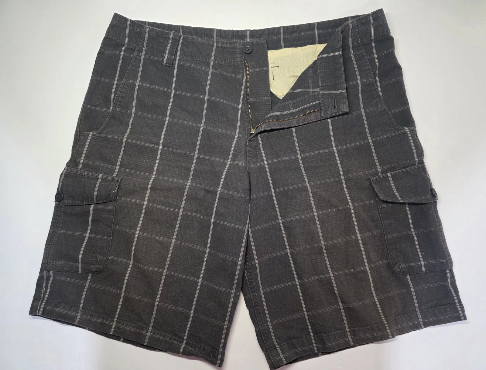 The North Face Mens Size 38 Gray Plaid Cargo Shorts