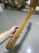 Reverse headstock 22fret Roasted flame Maple guitar neck for charvel body。