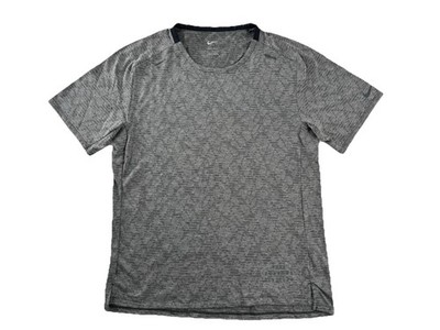 Men s Sz M Nike Dri-FIT Run Division Pinnacle ShortSleeve Running Top DQ6540-010
