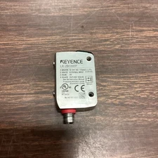 Keyence LR-ZB100CP Laser Sensor
