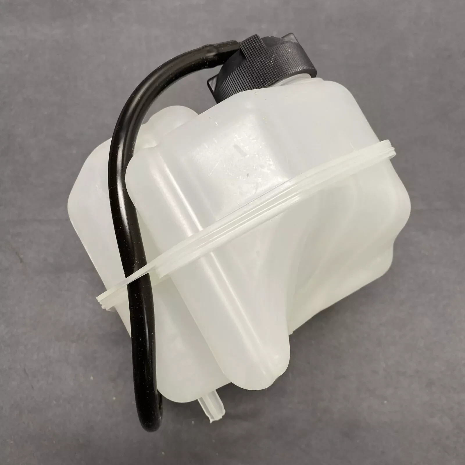 Genuine Expansion Tank fits Maserati Granturismo Grancabrio Quattroporte 296547