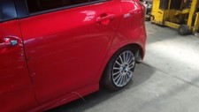 Porte arrière et accessoires Toyota YARIS II