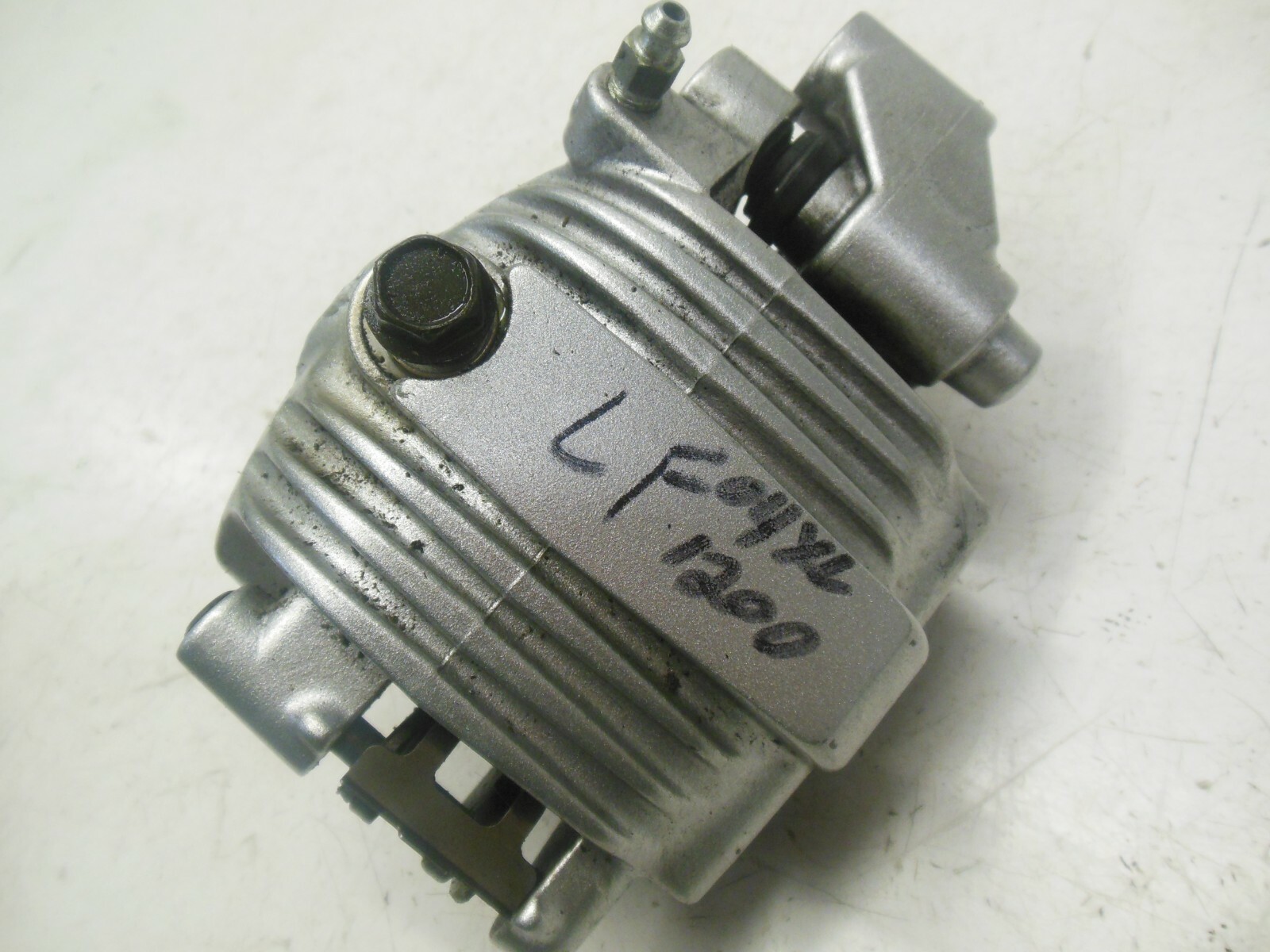 06 Harley-Davidson Sportster 1200 Custom Xl1200c OEM Left Front  