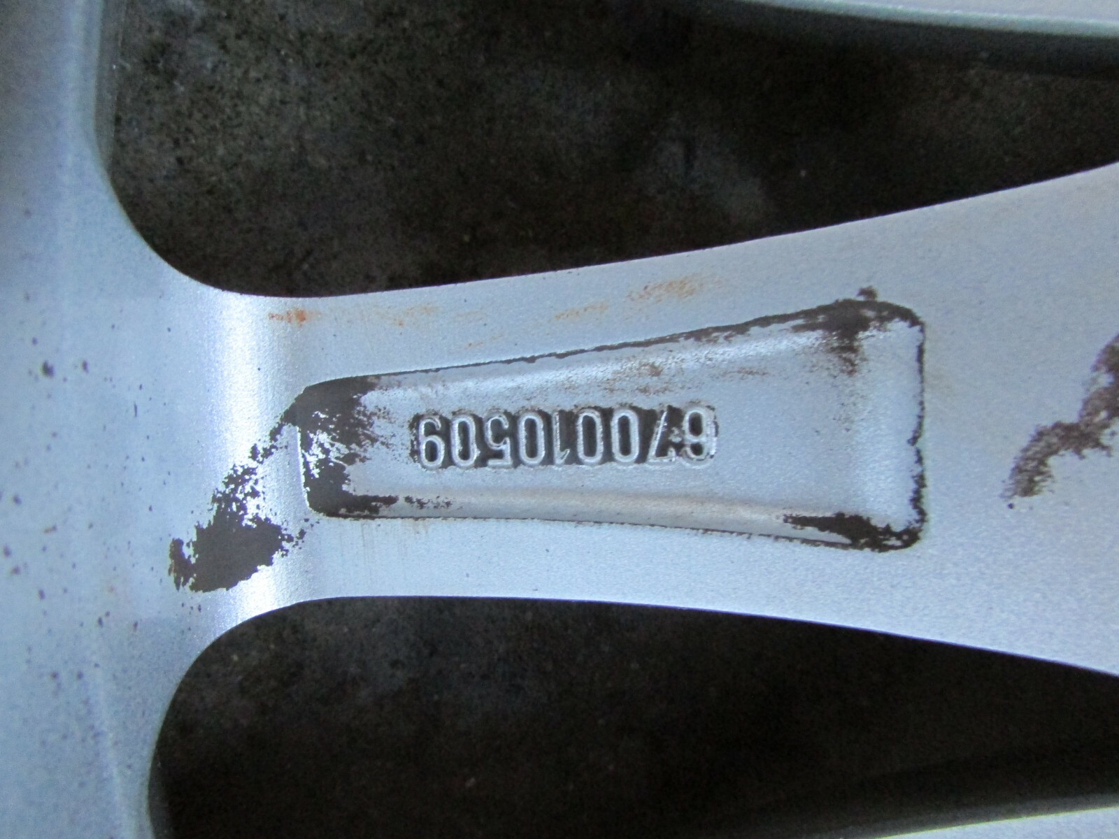 2014 Maserati Quattroporte, Rear Wheel / Rim, Curb Rash, 19", Used P/N 98015712