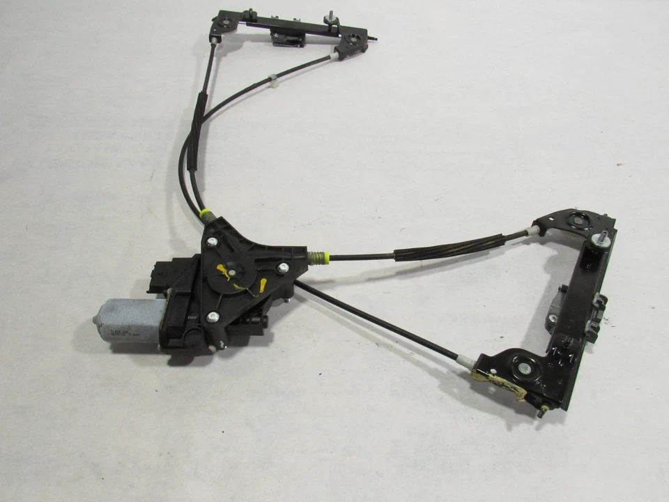 Ferrari 488 Spider 2017 Rear Back Window Glass Regulator W/ Motor 15-19 | :Y - Image 2 of 4