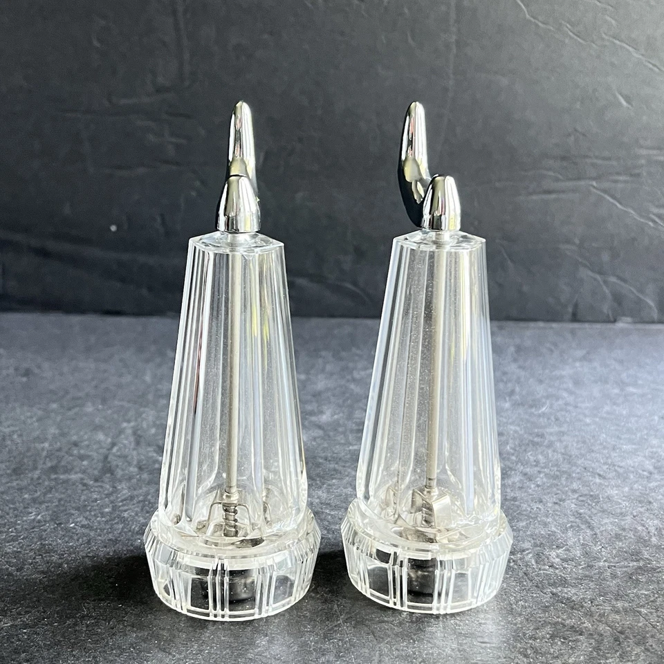 William Wm. Bounds Clear Lucite & Chrome Salt & Pepper Mill Grinder - Image 3 of 4