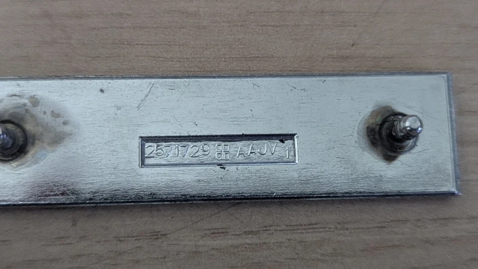 罕见普利茅斯愤怒 3 III 徽章莫帕镀铬徽章 2571729 — 第 3/3 张图片