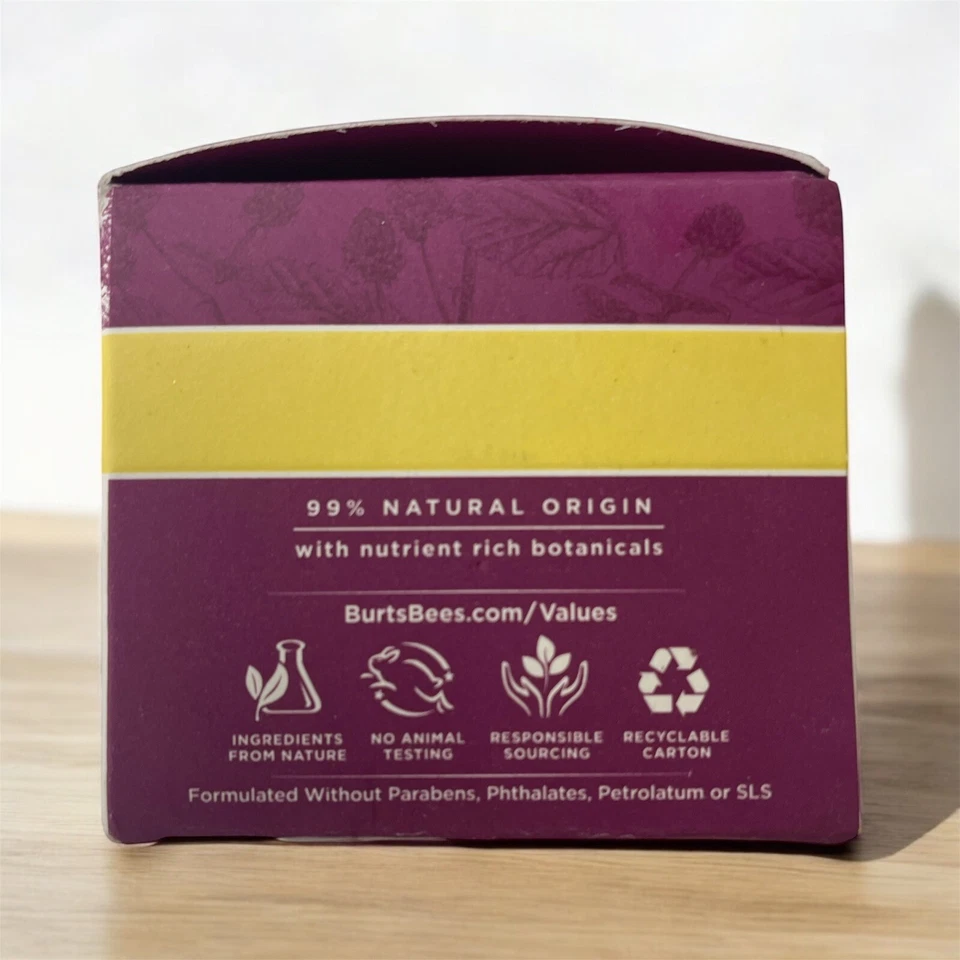 Creme Hidratante Firmante Burt's Bees | Renovação | 1,8 oz - NOVO Pacote com 3 - - Imagem 4 de 4