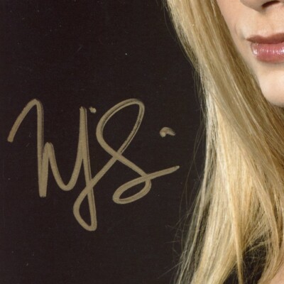 Mira Sorvino Signed Unframed 8×10 Vertical Headshot Photo | eBay