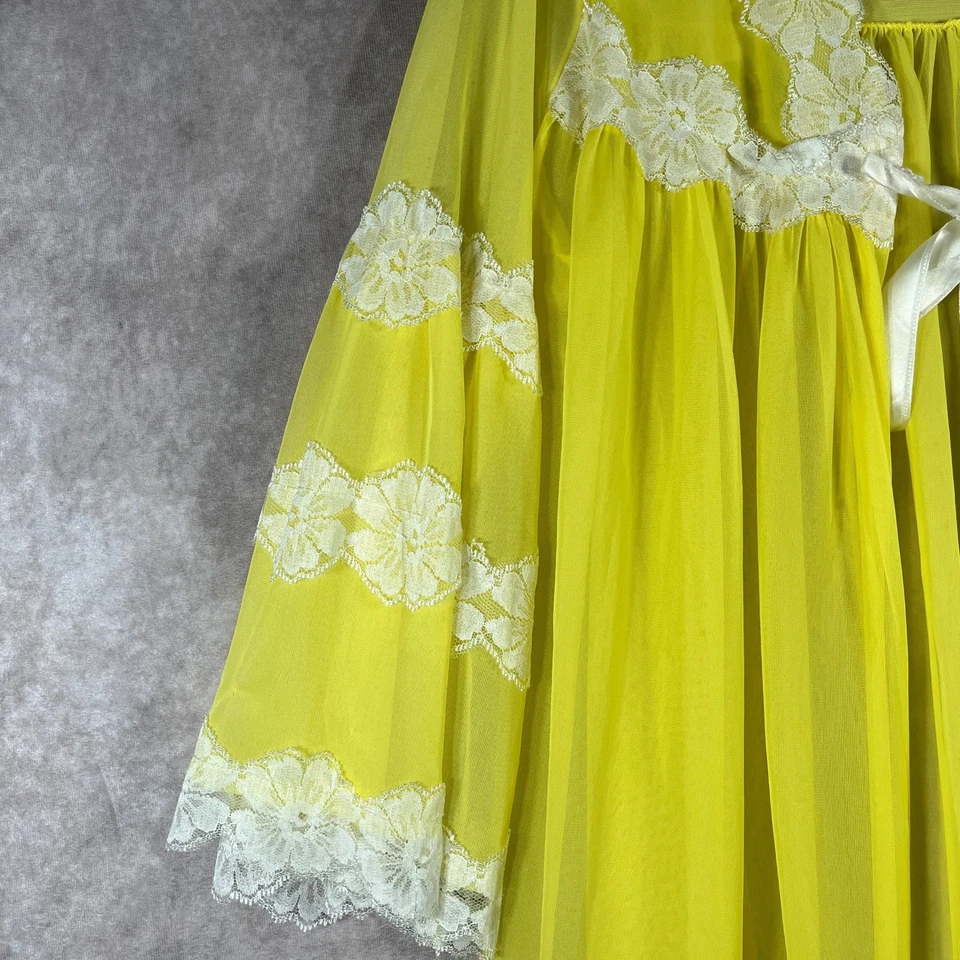 Vintage Yellow Nylon Sheer Lace Trim Nightgown Robe Set Lingerie Lounge Small - Image 3 of 4