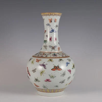 19th c. Chinese Qing Guangxu Famille Rose hundred butterflies Porcelain Vase - Image 1 of 4