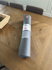 Manduka Pro Yoga Workout Mat Black 6mm Thick 26” W x 71" Long PRO71-BLACK NEW