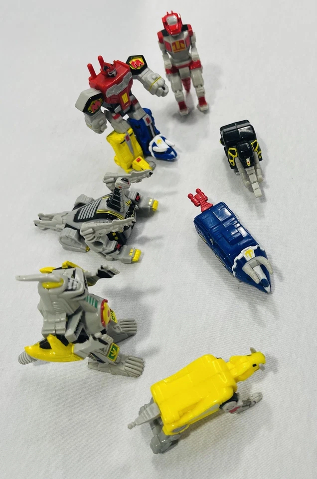 Lote de mini figuras vintage Micro Machines Mighty Morphin Power Rangers Dinozord Foto 4 de 4