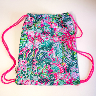 Lilly Pultizer Quilted Workout Bag Drawstring Backpack Multi 