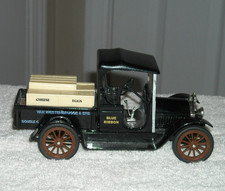 Liberty Classics 1916 Studebaker car Die Cast Bank, Limited Edition