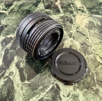 NEU Helios-44M 58mm f/2 Standardobjektiv M42 NOS swirly Bokeh Zenit 