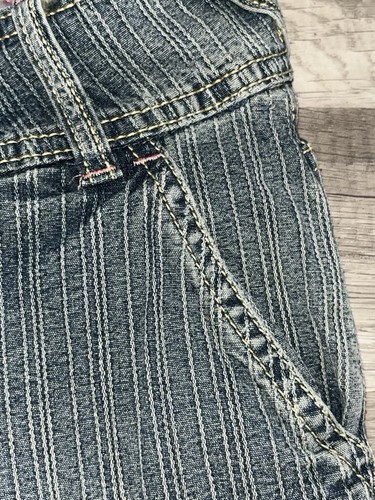 Vintage Y2k Levi Shorts Juniors 10 Blue Denim Baggy Wide Leg Embroidered Logo - Picture 4 of 16