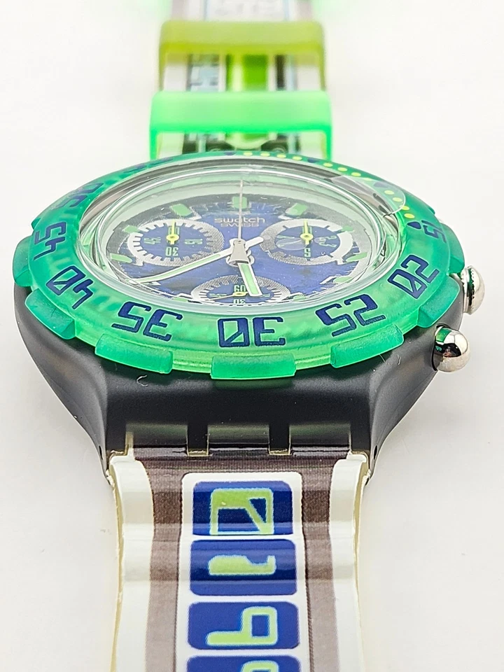 SWATCH Aqua Chrono SCN104 1996 "Control Panel" NEON Green NOS New Unworn - Immagine 4 di 4