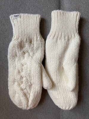 Abercrombie & Fitch Knit Mittens