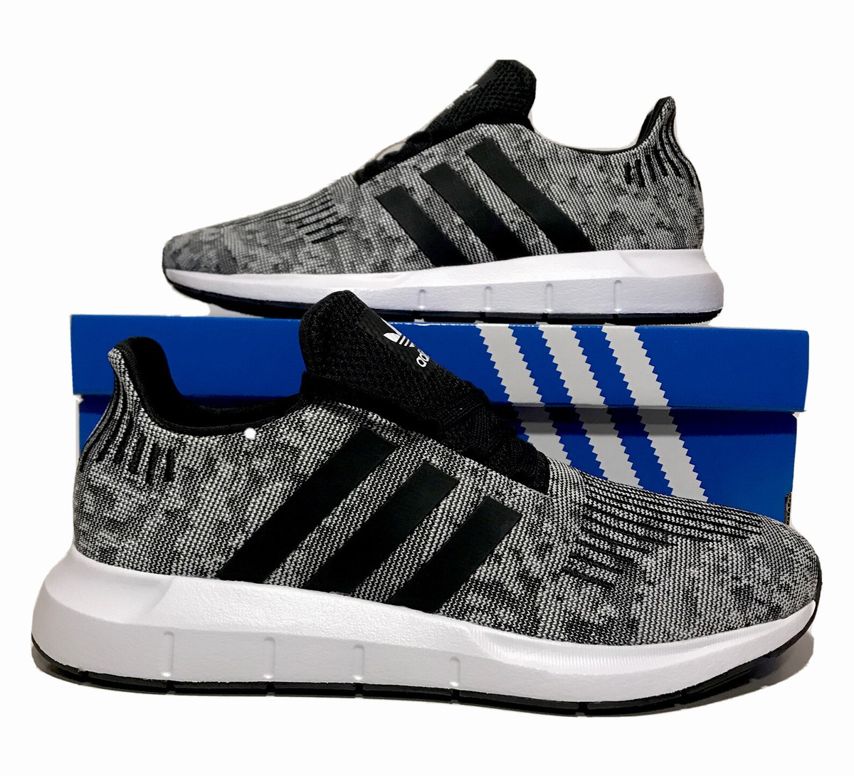 Adidas Swift Run Black White Mens Size 10 Athletic Running  display picture 2