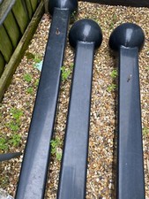 3 black metal post for a sail