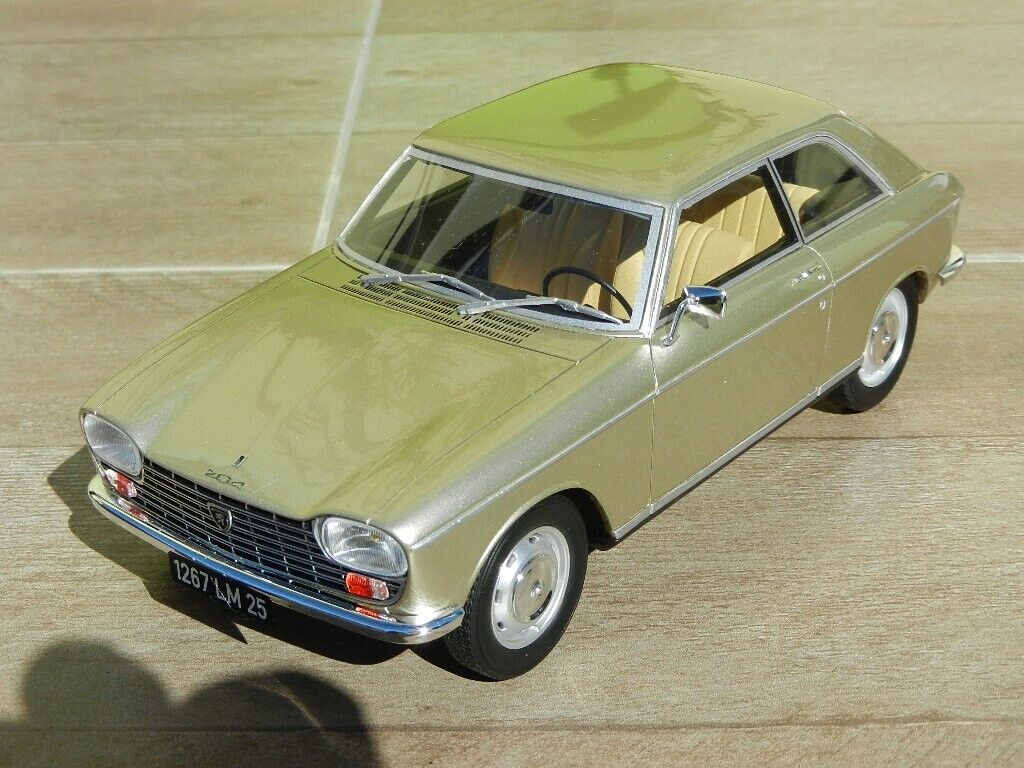 OttO mobile 1/18 プジョー 204 クーペ 1965 ベージュ 完成品 OttO mobile 1/18 プジョー 204 クーペ 1965 ベージュ 完成品