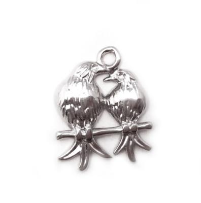 Antique Silver Platinum Plated Brass 15x12mm Two Lovebirds Bird Charm Q6 66508