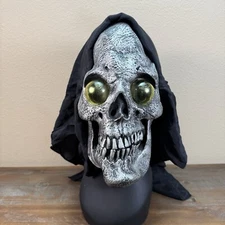 Vintage 1999 Paper Magic Group Goggle Eye Skull Skeleton Scary Halloween Mask