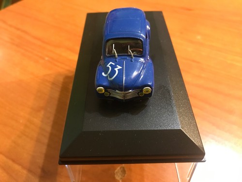 RENAULT 4CV ELIGOR 1:43 CON PEANA Y TAPA Cristinomodels - Imagen 2 de 5