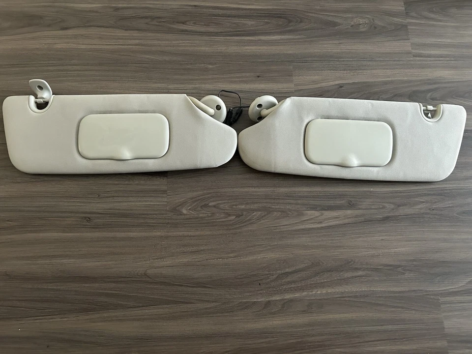 08-16 道奇 Grand Caravan / 克莱斯勒镇乡村遮阳板 Homelink 灰色 原始设备制造商 — 第 4/4 张图片