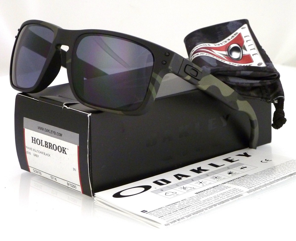 NEW Oakley Holbrook Sunglasses Multicam Black l Grey OO9102
