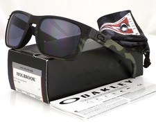 NEW Oakley Holbrook Sunglasses Multicam Black l Grey OO9102-93