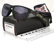 NEW Oakley Holbrook Sunglasses Multicam Black l Grey OO9102-93