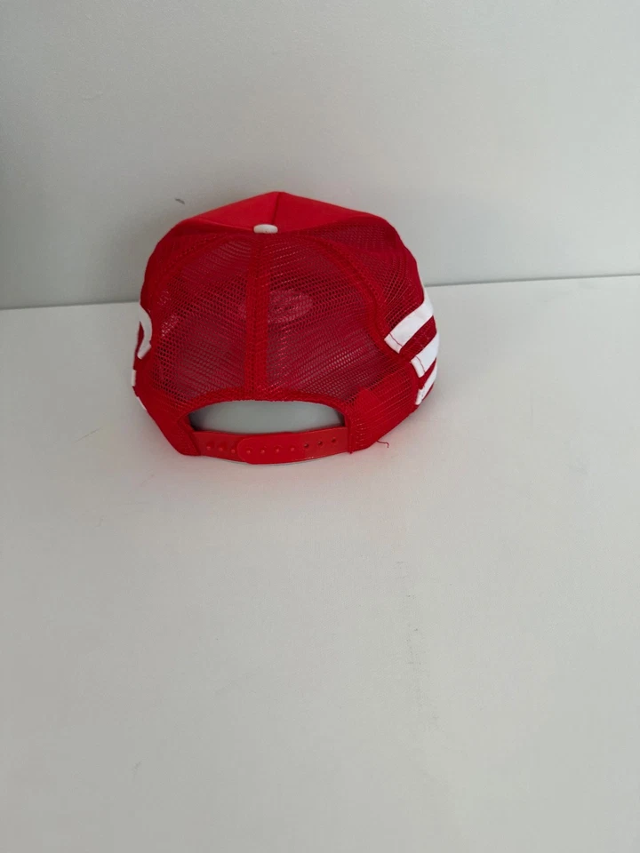 Sombrero/gorra vintage de camioneros de construcción de arroz rojo a presión Foto 3 de 4