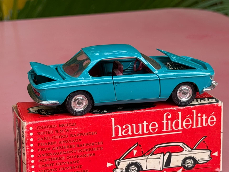 SOLIDO BMW 2000 CS Neuf en Boite d'origine Réf. 157 Mint in Box - Photo 3/4