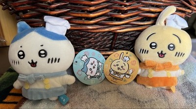 Chikawa Chickawa Cafe cafe cooks mascot cat And Rabbit.