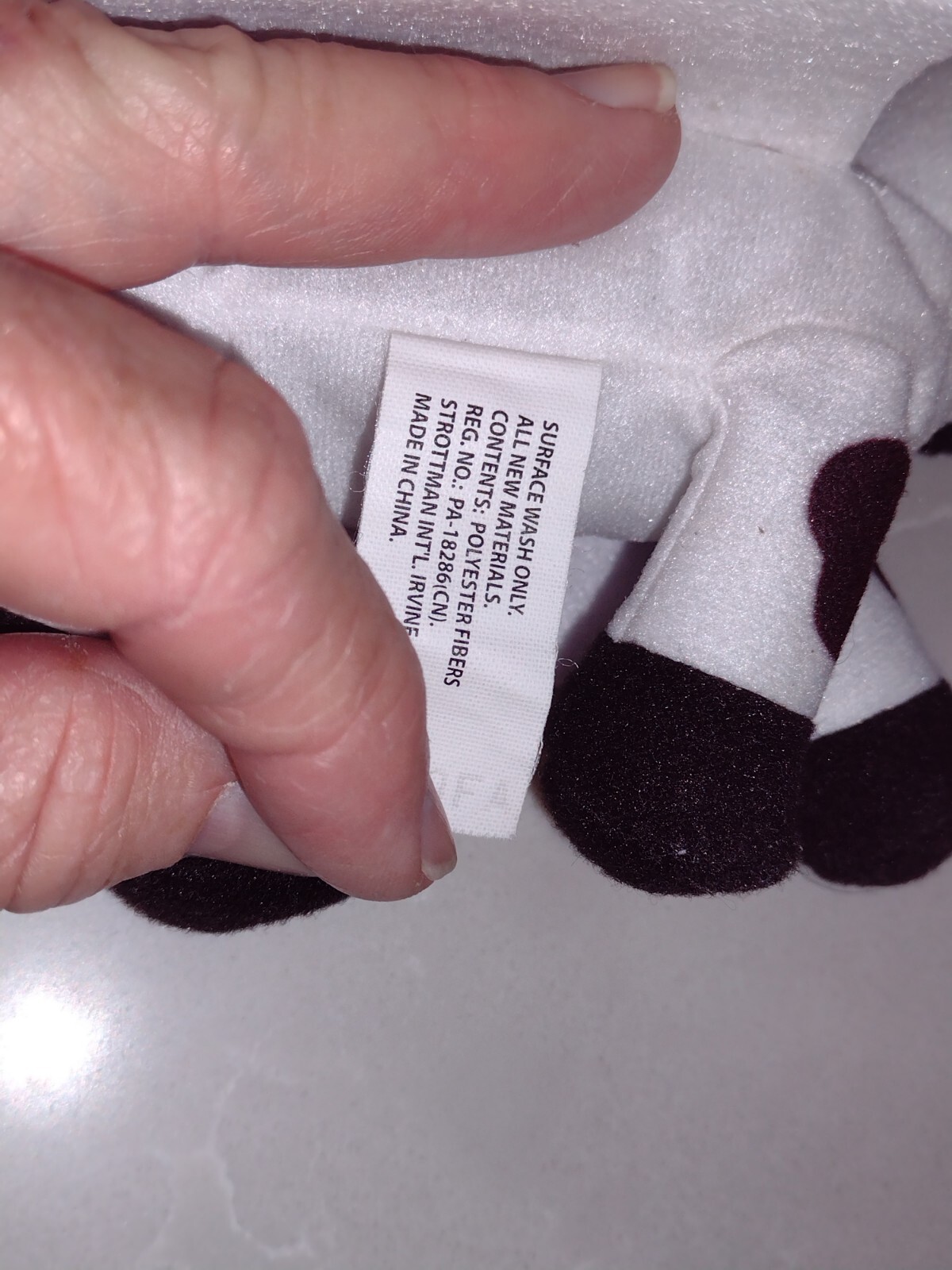 Chik Fil A Cow Mascot 5 Eat Mor Chikin Sign Plush Stuffed Animal Toy chik-fil-a-cow-mascot-5-eat-mor-chikin-sign-plush-stuffed-animal-toy