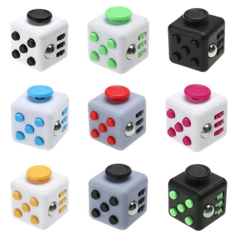 PILPOC theFube Cube à manipuler pour enfants et adultes avec 6 côtés - Jouets anti-anxiété pour le soulagement du stress - Jouets à manipler pour adultes et enfants - Jouets anti-stress pour