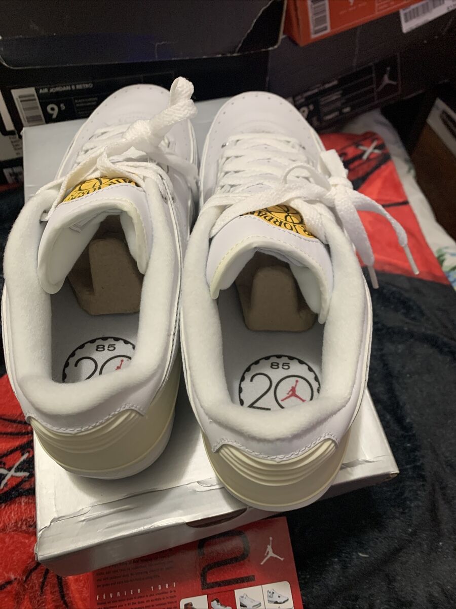 06 NIKE AIR JORDAN 2 RETRO LOW WHITE CHR SIL MAIZE BLK 06 NIKE AIR JORDAN 2 RETRO LOW WHITE CHR SIL MAIZE BLK