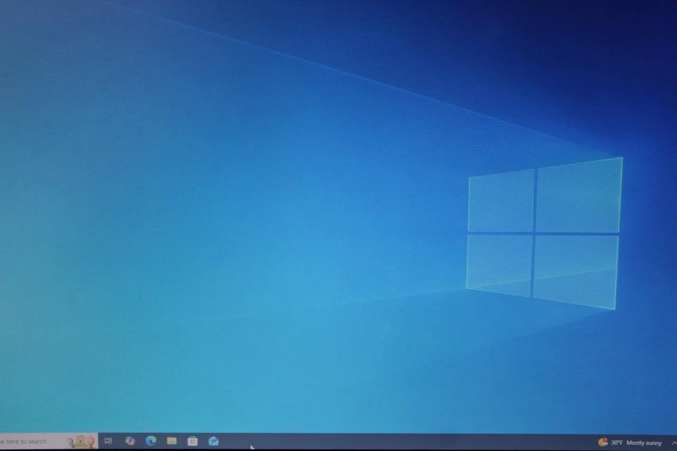 Intel NUC7i3DNK i3-7100u 2.40GHz 8GB RAM  500GB SSD WiFi Win 10 Pro & Ac Adapter - Image 2 of 4