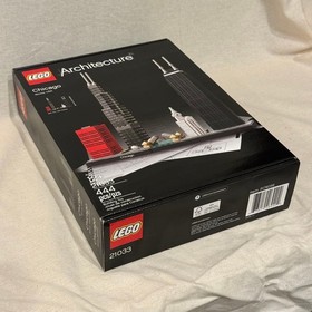 LEGO Architecture 21033 Chicago Skyline 444 Pieces New Sealed Retired Set 2017