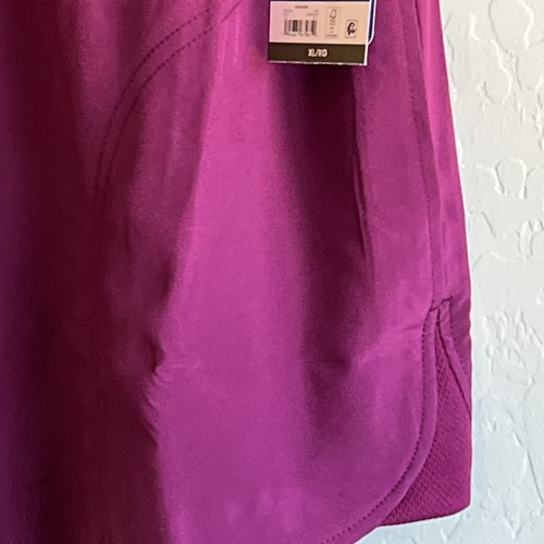 Scrubstar Women's Size XL Antimicrobial Premium Performance Collar Top - Wine  - Picture 9 of 18