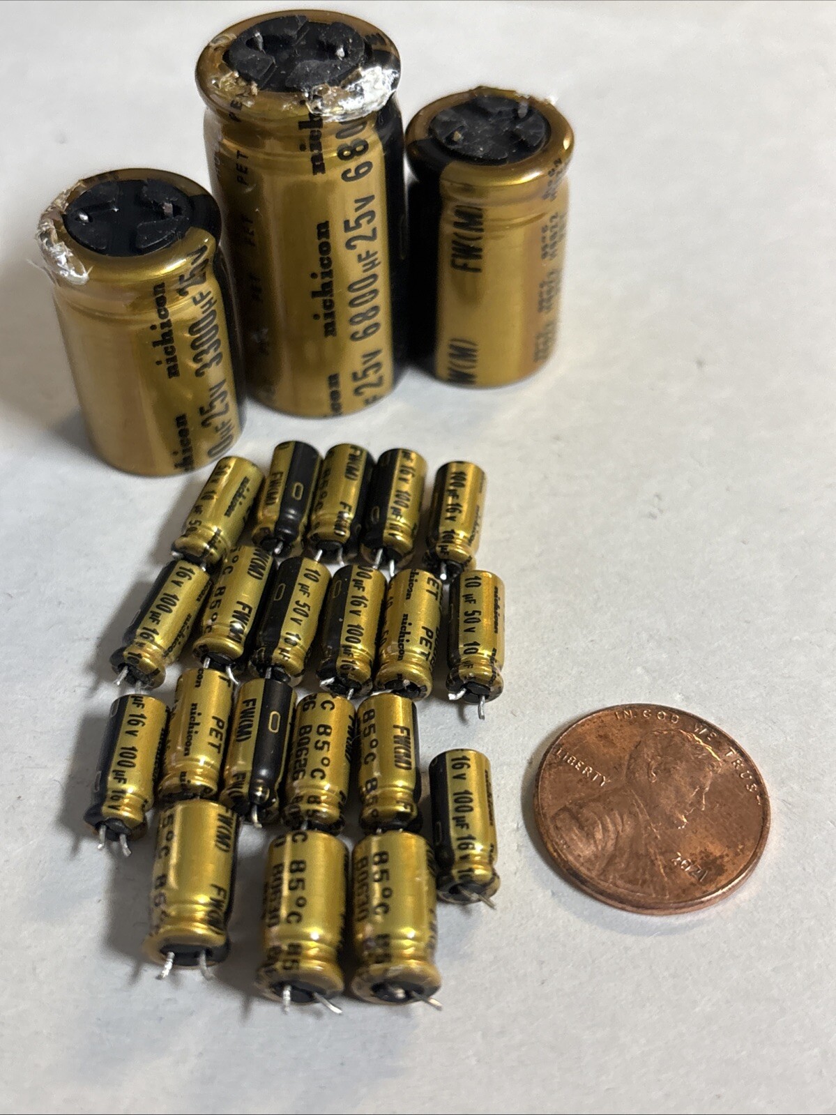 Assorted Lot Nichicon PET FW(M) Aluminum Electrolytic Audio Capacitor @CPUCZ