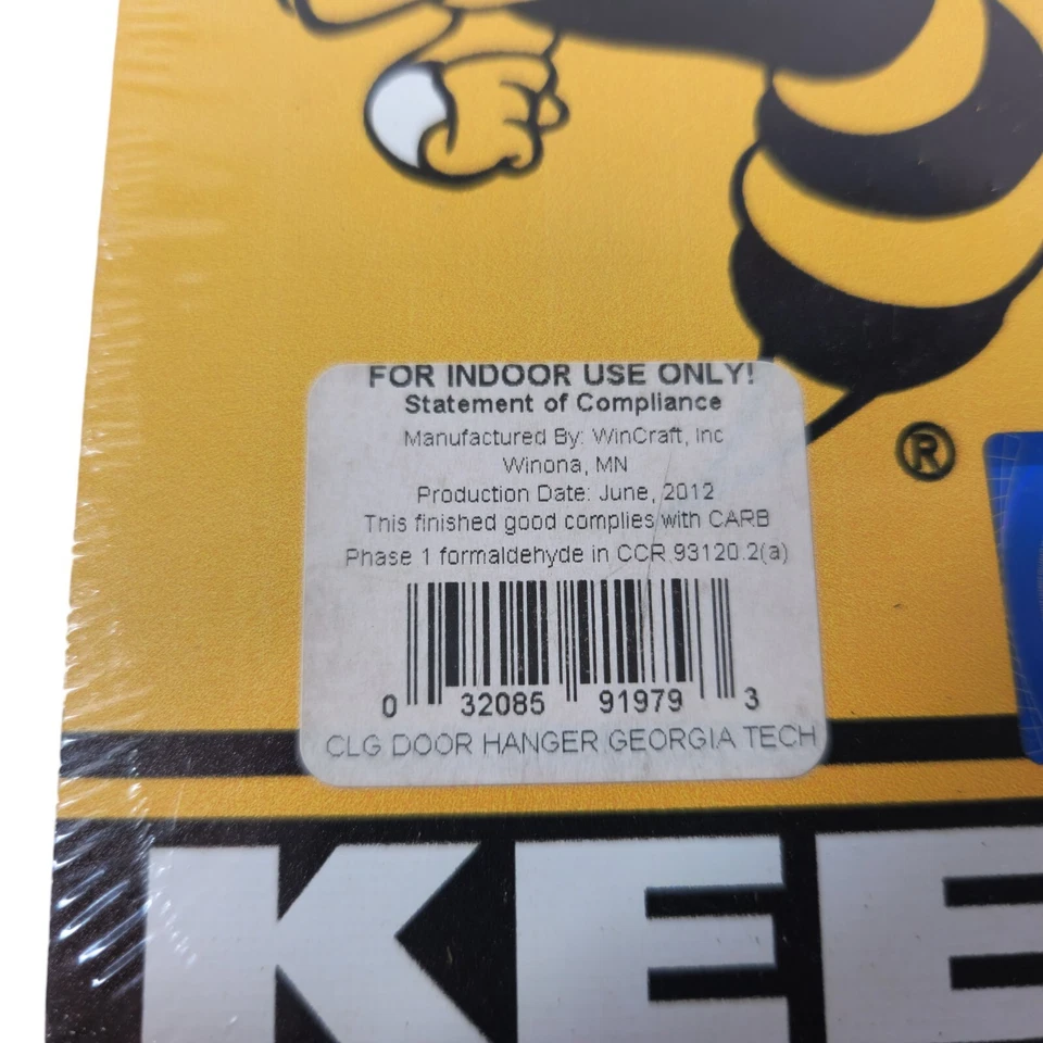Georgia Tech Chaquetas Amarillas NCAA Keep Out Ramblin' Wreck Madera Puerta Perilla Colgador Foto 3 de 4