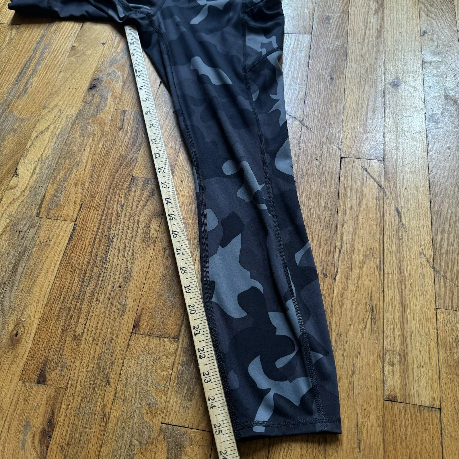 athleta contender powerlift tight camo yoga leggings